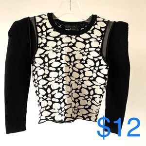 Top, Black and White, cropped, fitted, Stella & Jamie, Size XS